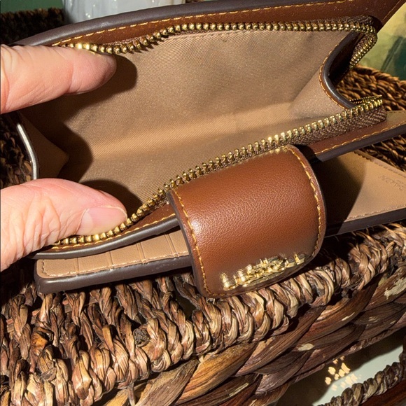 Coach Medium Corner Zip Wallet in Signature Canvas NWOT - Picture 6 of 6